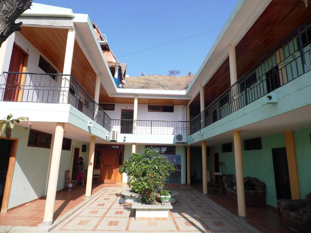 Hostal Dumbira Taganga Buitenkant foto