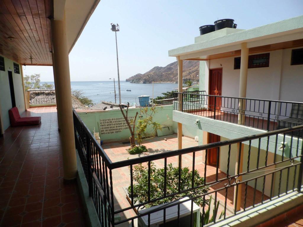 Hostal Dumbira Taganga Buitenkant foto