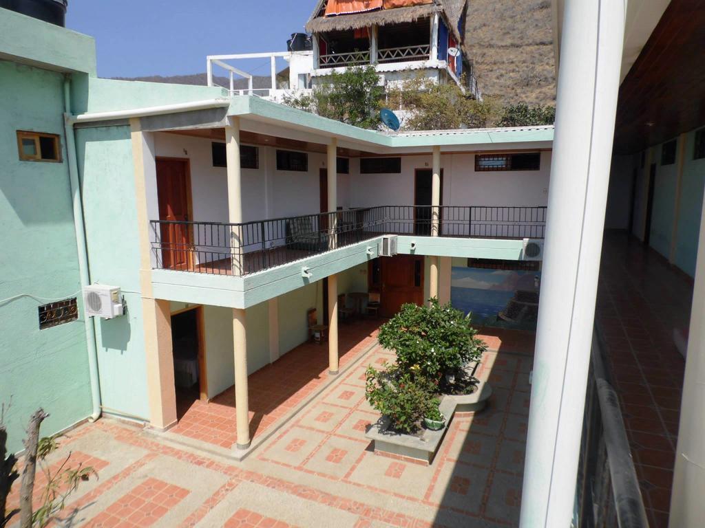Hostal Dumbira Taganga Buitenkant foto
