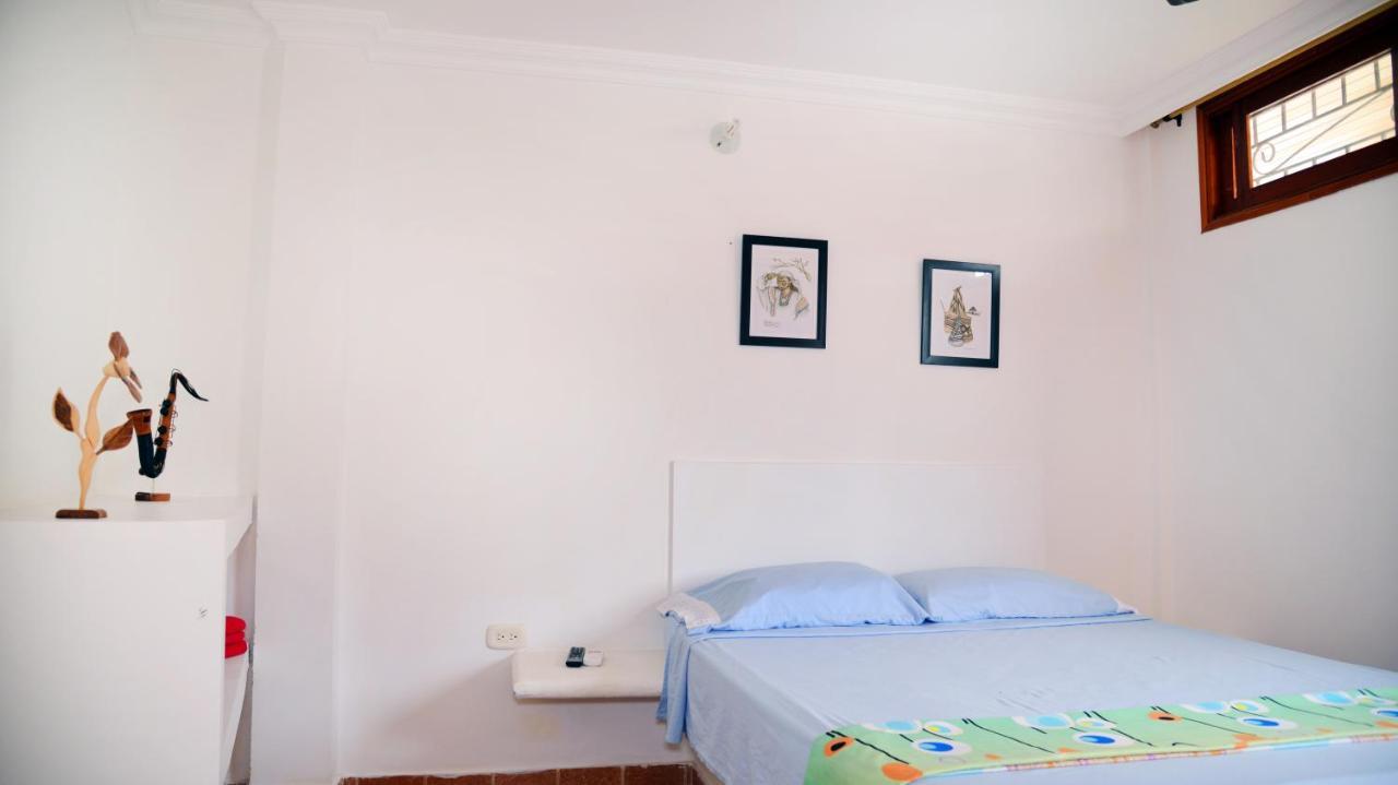 Hostal Dumbira Taganga Buitenkant foto