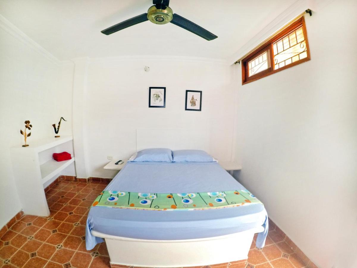 Hostal Dumbira Taganga Buitenkant foto