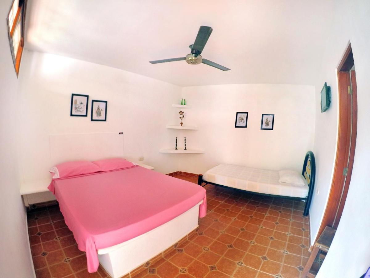 Hostal Dumbira Taganga Buitenkant foto