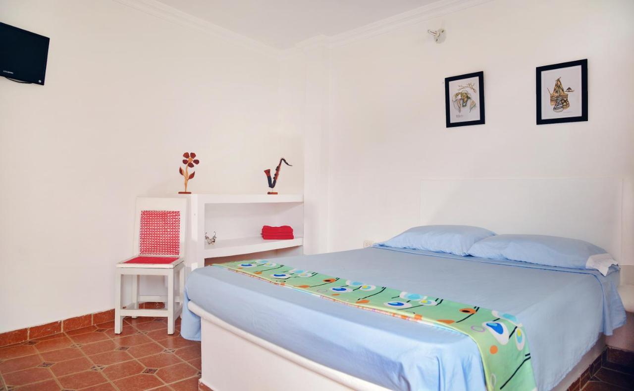 Hostal Dumbira Taganga Buitenkant foto
