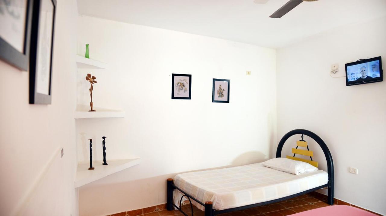 Hostal Dumbira Taganga Buitenkant foto